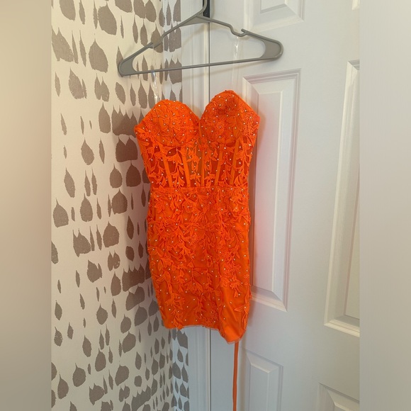 Fancy Vestido Sweetheart Orange Appliqued Bodycon Homecoming Dress - Picture 2 of 3